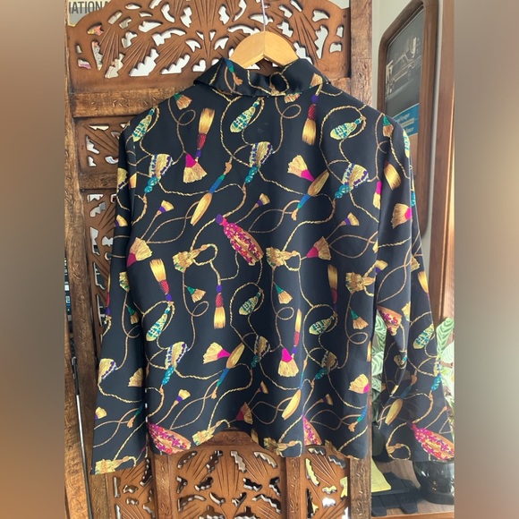 Christie & Jill vintage print, button down, long sleeve - Picture 3 of 6